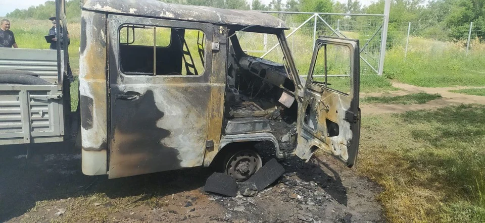 Автомобиль выгорел полностью