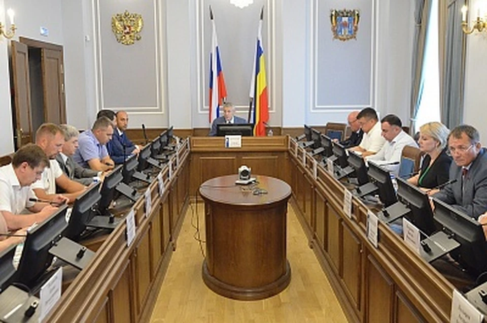 Донские парламентарии обсудили рекультивацию несанкционированных свалок. Фото: пресс-служба ЗС РО