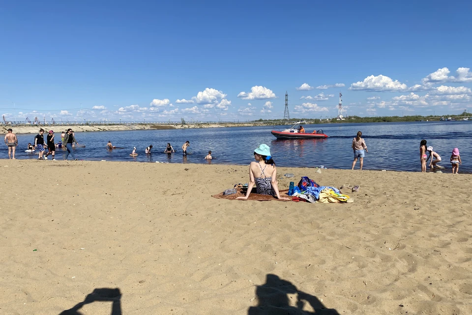 Экстремальная жара в Якутске. Лето в Якутске температура. Город Якутск жара. Экстремальная жара в Якутске рекорб. Температура в якутске в июле