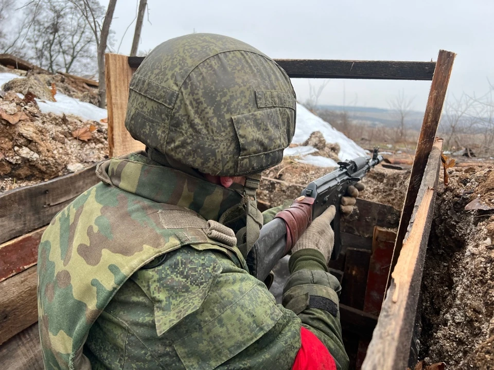 При себе следует иметь паспорт, военный билет