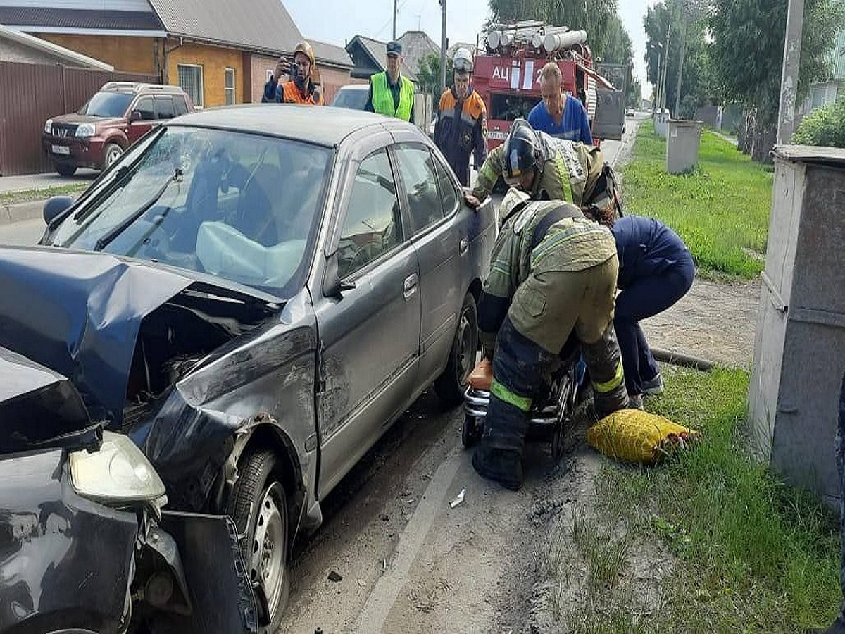 Массовое ДТП с пострадавшими произошло в Бердске в Новосибирской области -  KP.RU