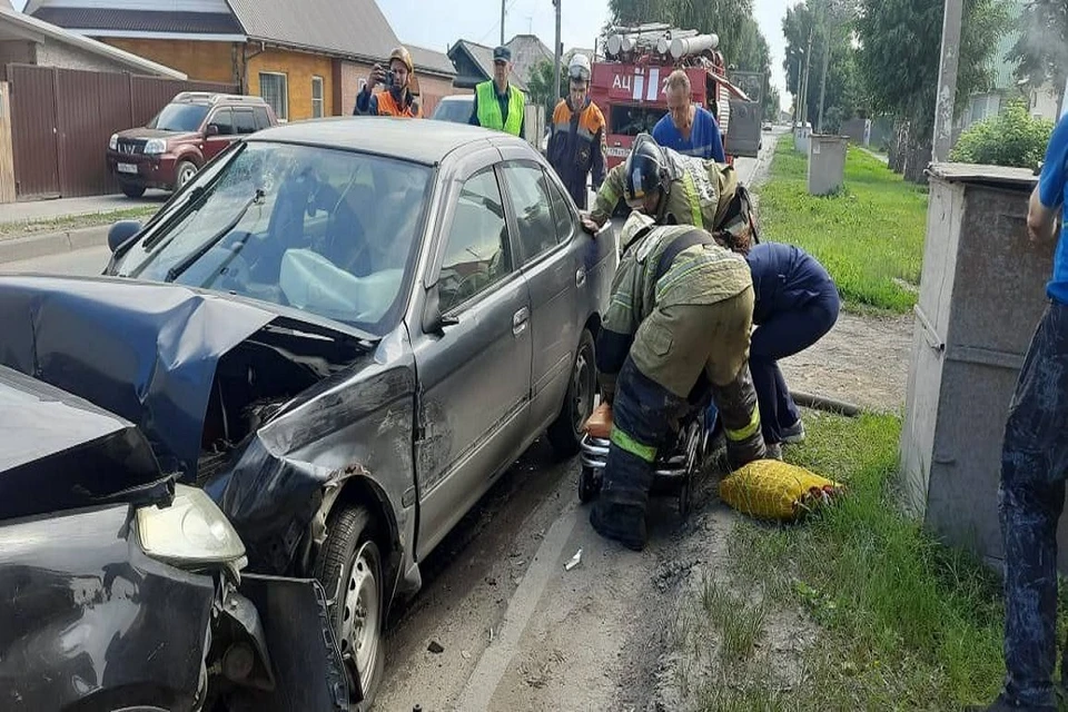 Массовое ДТП с пострадавшими произошло в Бердске в Новосибирской области. Фото: ГИБДД по Новосибирской области.
