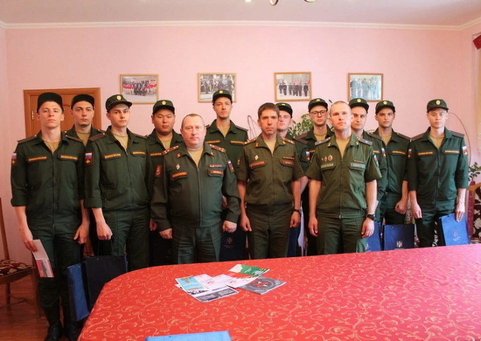 Парни в научной роте. Фото: https://mil.ru/