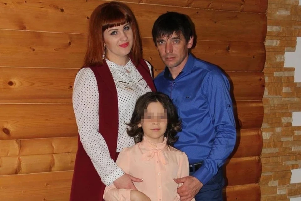 Девочке несколько дней не решались сообщить о смерти родителей. Фото: соцсети.