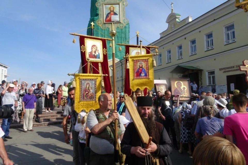 Хода сейчас. Крестный ход Пермь белая гора 2019. Крестный ход на белую гору 2020 Пермь. Пермь крестный крестный ход. Крестный ход в Перми 2021 на белую гору.