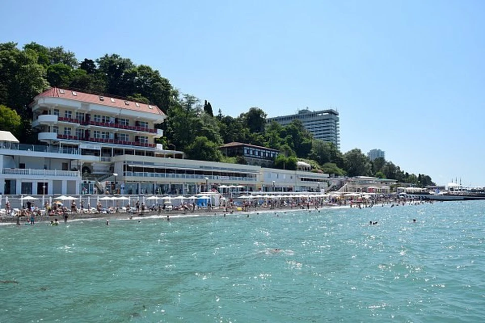 В Сочи постоянно проверяют качество воды. Фото: t.me/officialsochi.