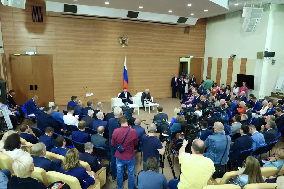 Партия активно поддерживает фронт, но не забывает и о своей приоритетной задаче – реализации «Народной программы». Фото: ER.ru