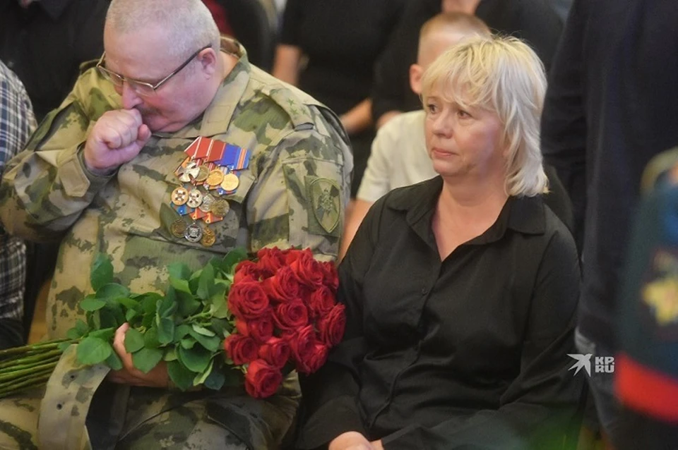 Мать военкора Ростислава Журавлева выступила на церемонии прощания