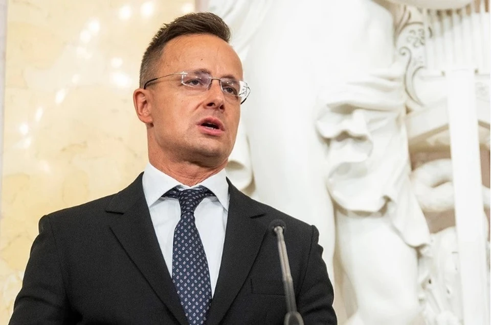 Глава МИД Венгрии Сийярто заявил о бесполезности санкций против России и вспомнил анекдот