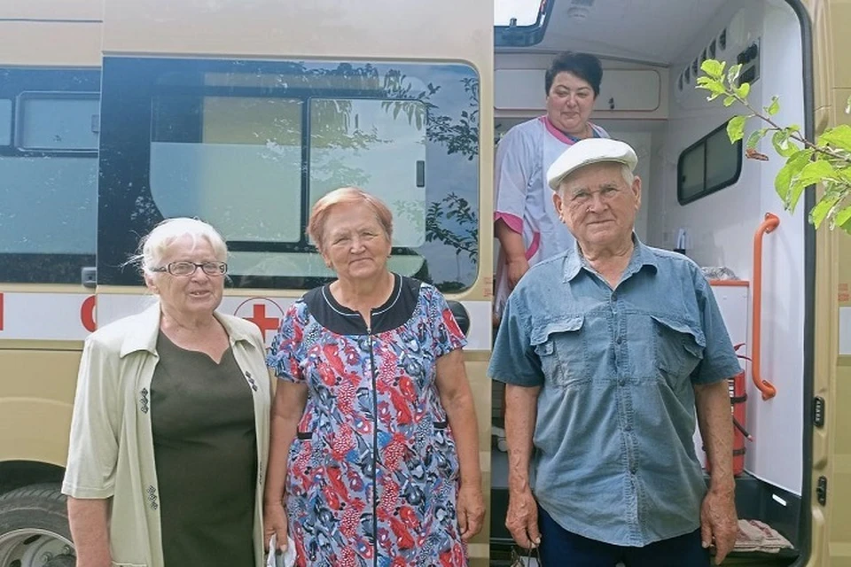 Сотрудники ГУ «СТМО» ЛНР продолжают проведение выездных приемов граждан. Фото - Минздрав ЛНР