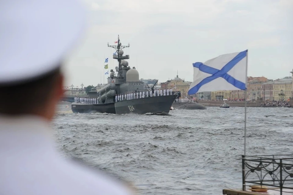 На параде в честь дня ВМФ вспомнили выдающихся моряков из Твери