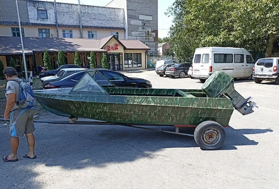 Сбор средств на покупку и доставку катера организовала участница предварительного голосования Светлана Медведкова. Фото: пресс-служба партии "Единая Россия".