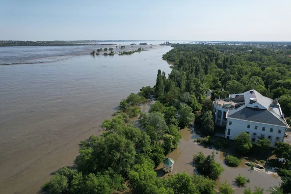 Нападения на некогда затопленную Новую Каховку продолжаются Фото: Новокаховская администрация
