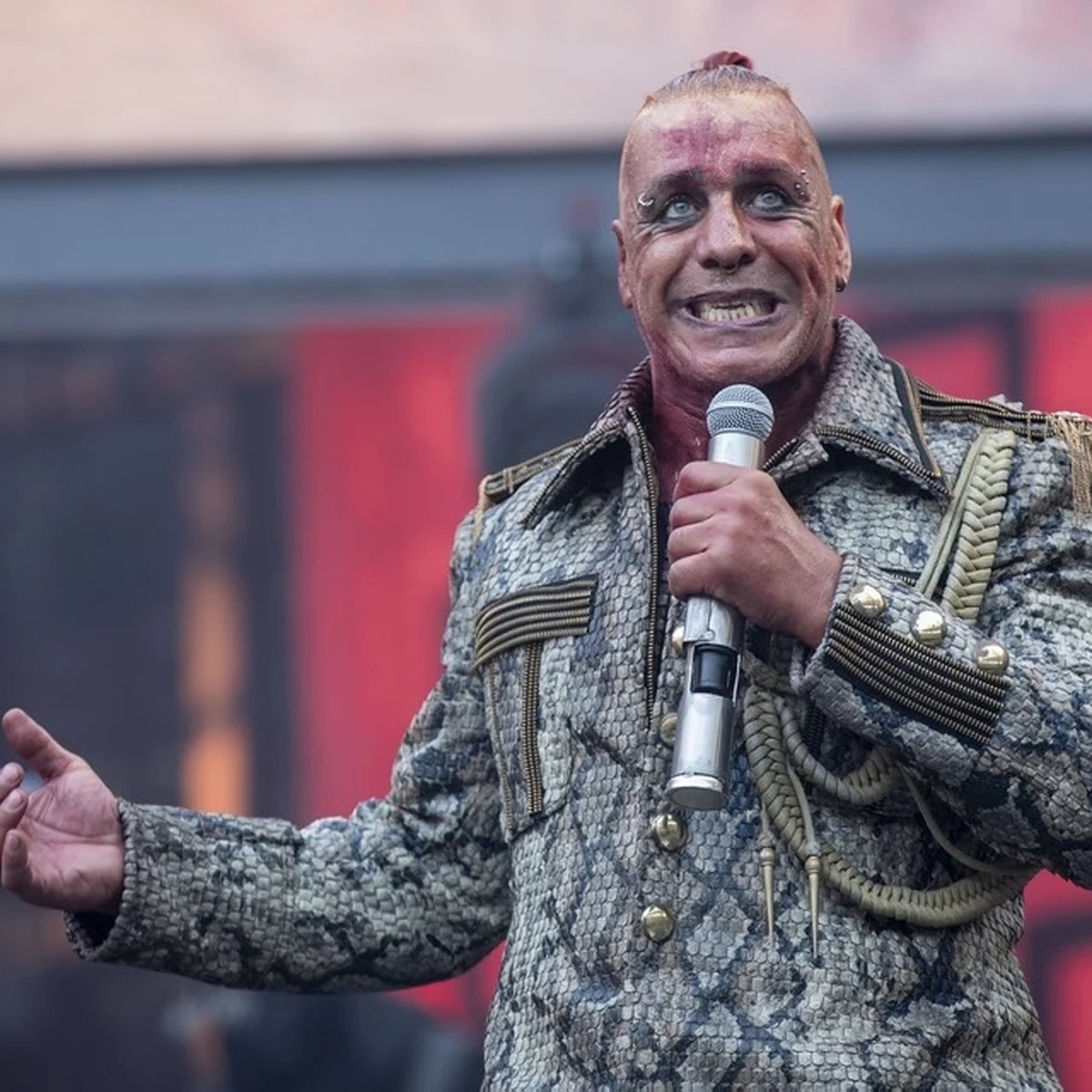 Bild: воры проникли в квартиру солиста Rammstein Тилля Линдеманна в Берлине  - KP.RU