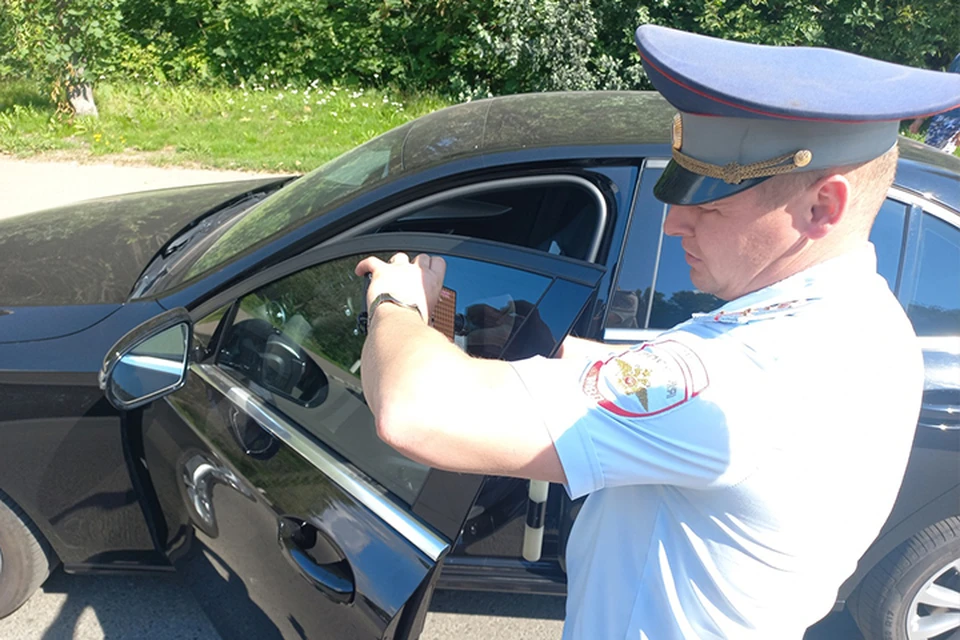 102 водителям придется снять тонировку с автомобилей Фото: УГИБДД России по Тверской области