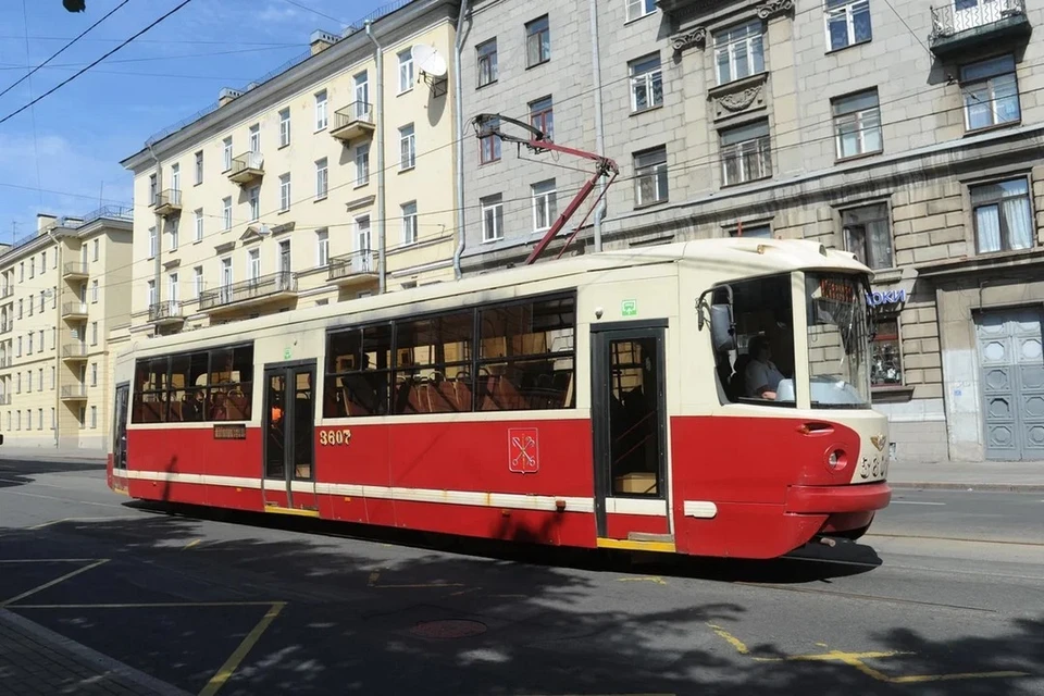 Петербурженка получила 150 тысяч рублей за травму ноги в трамвае - KP.RU