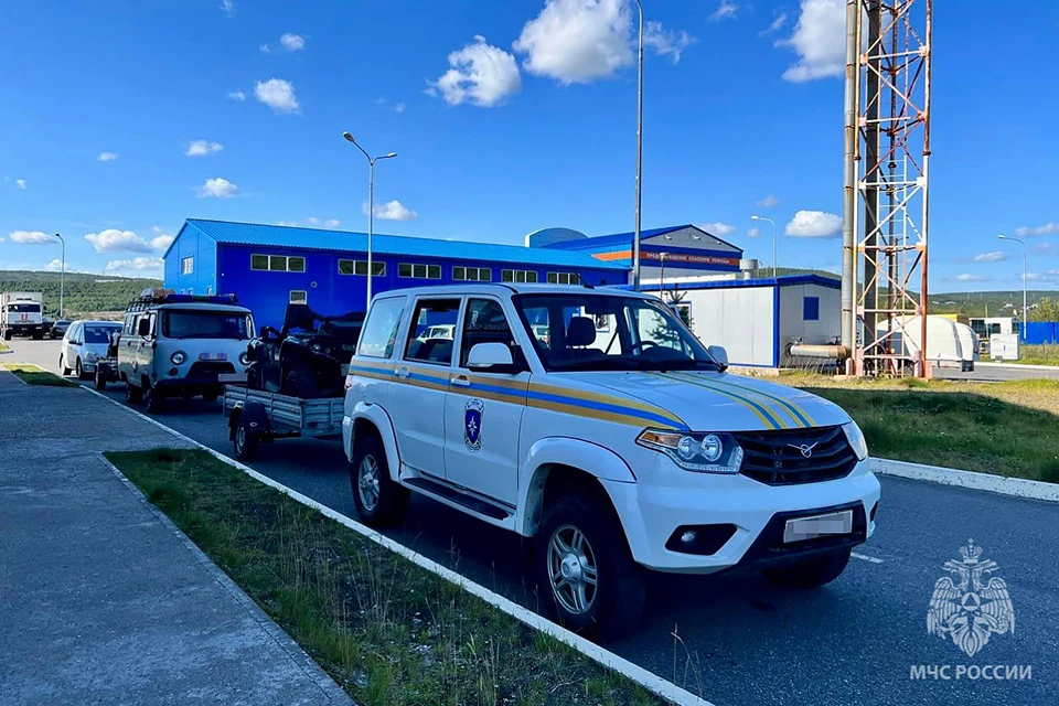 Также поисковые работы ведутся с помощью беспилотников. Фото: vk.com/mchs_murmansk