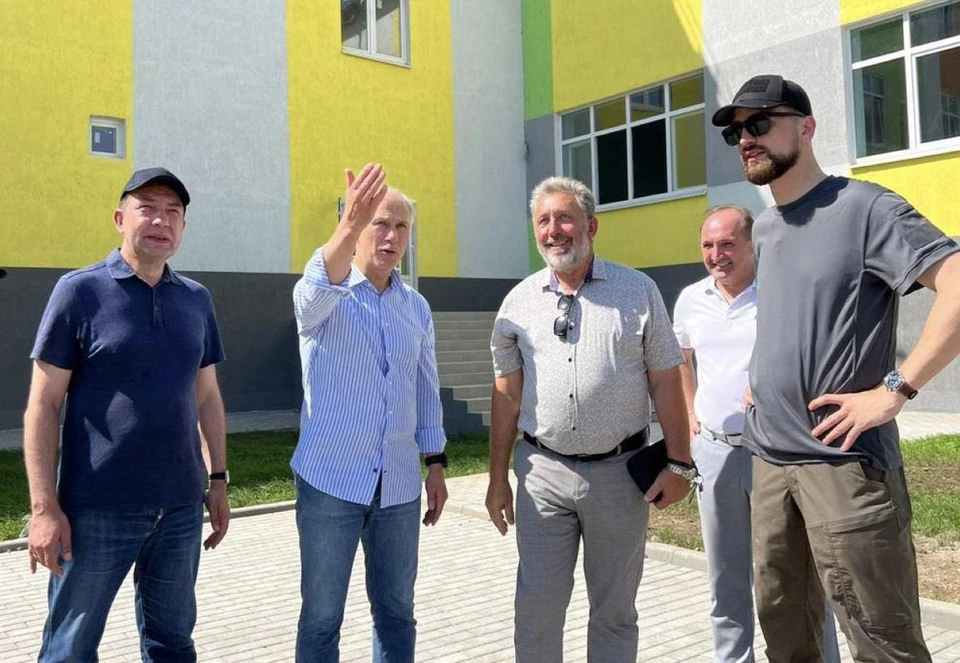 Олег Князев вместе с коллегами посетили ряд объектов