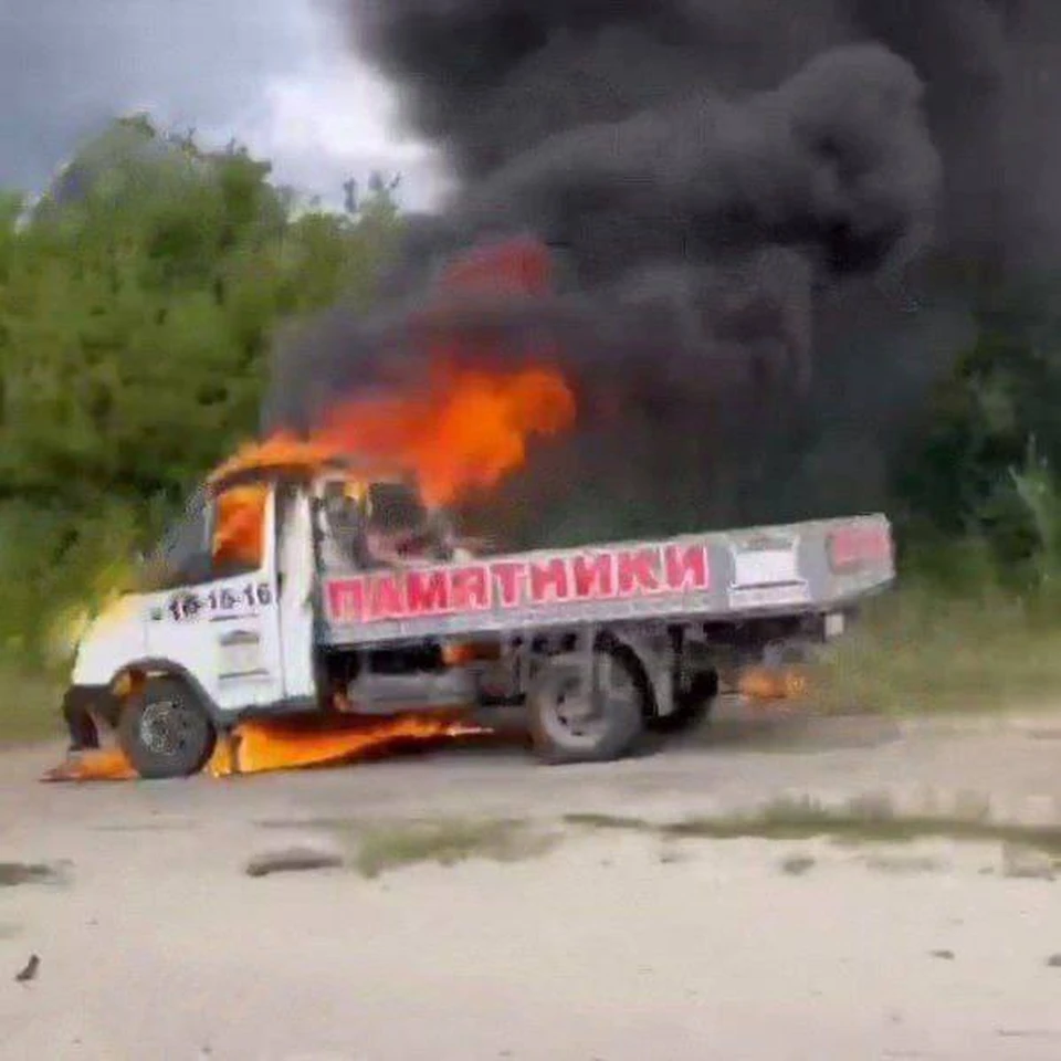 В Ульяновске около Ишеевского кладбища загорелась грузовая «Газель» - KP.RU