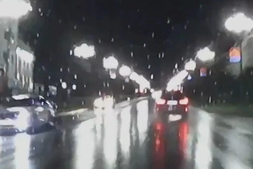 Автоинспекторы задержали уходившего от погони водителя в Магадане Фото: скриншот из видео
