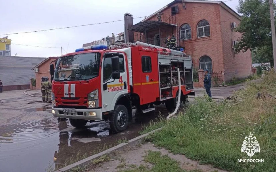 В Ульяновске рано утром загорелось кафе «Анна» в Засвияжье |ФОТО: ГУ МЧС России по Ульяновской области