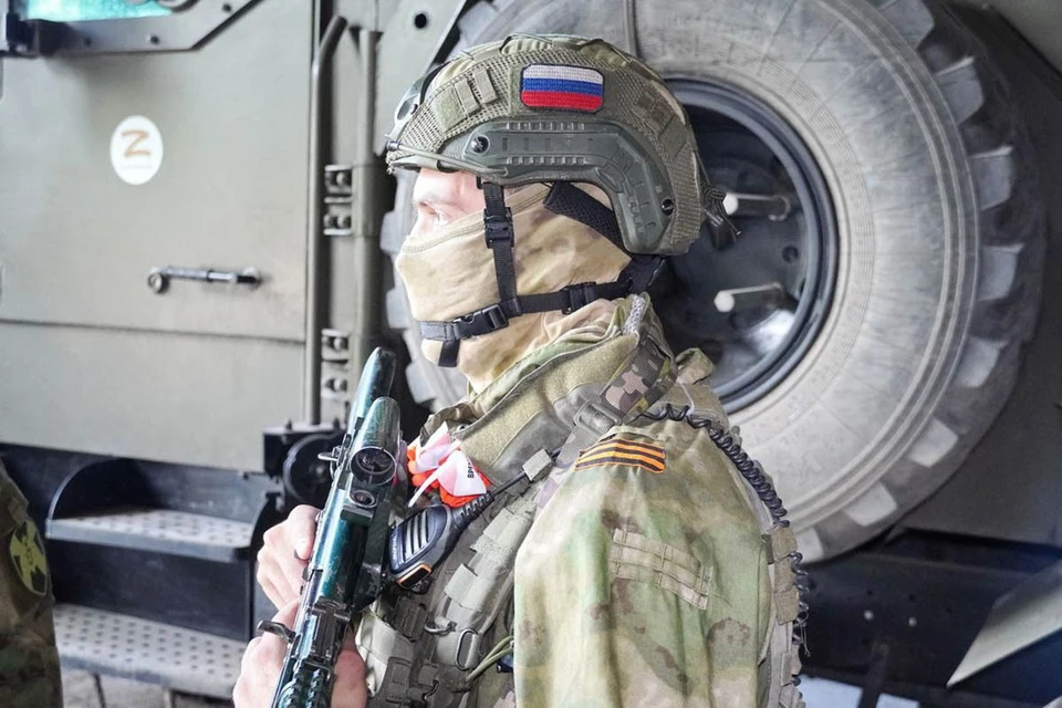 Спецназовцы Росгвардии вместе с органами военной контрразведки задержали бывших военнослужащих вооруженных формирований киевского режима, которые пытались вербовать жителей Донецкой Народной Республики для участия в боевых действиях против России.