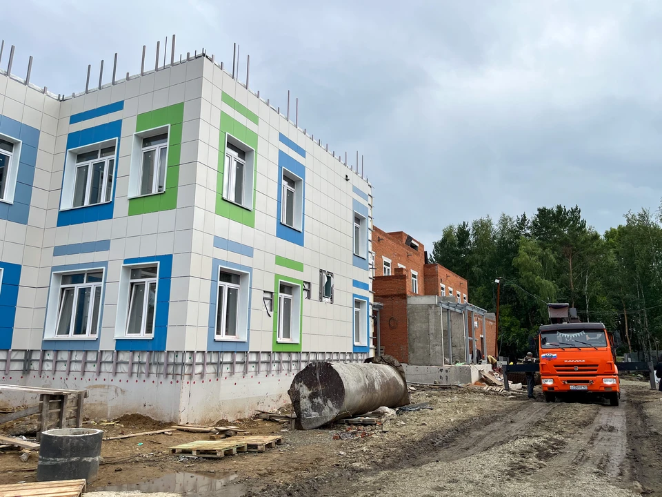 Под Кемеровом строятся новые дома, школы и детские сады. Фото: Елизавета ТЕЛЬМАНОВА.