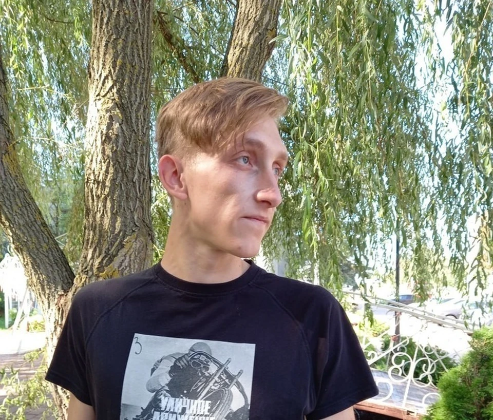 Художник Павел Коломийчук
