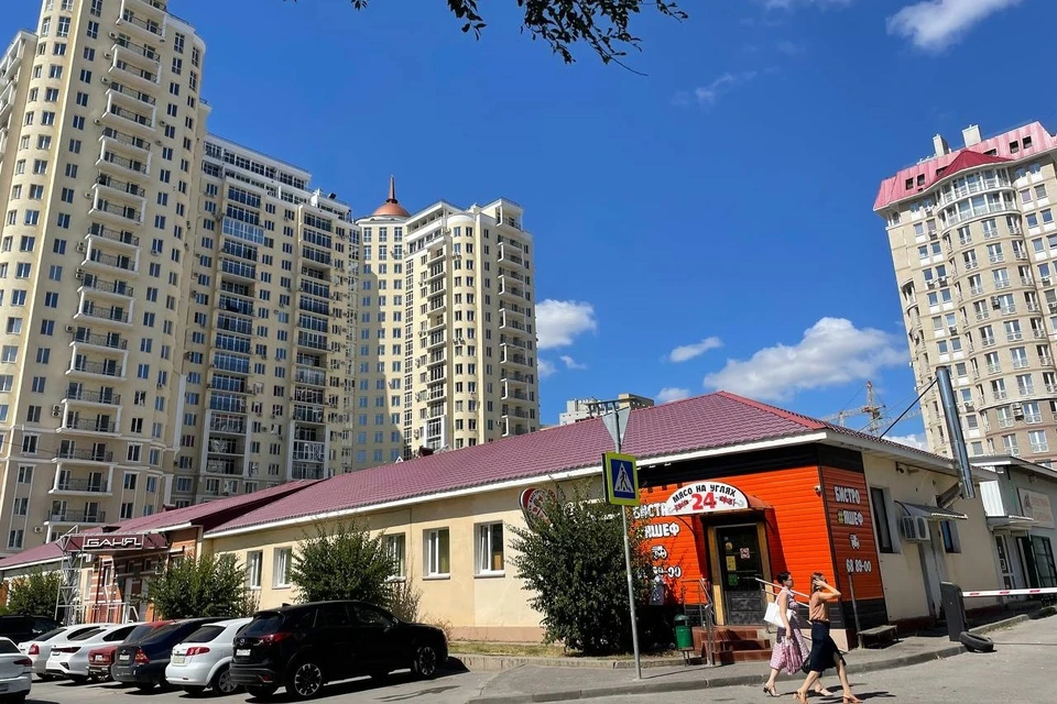 Бани на Балонина стоят на маленьком клочке земли. Вместо них здесь может вырасти высотка.