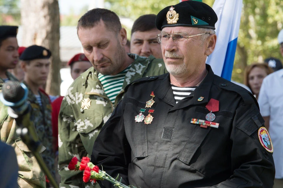 ветераны локальных конфликтов. лига ветеранов локальных войн. встреча ветеранов участников парада 7 ноября в доме ветеранов. ветераны локальных конфликтов. сосновый бор памятник ветеранов боевых действий.