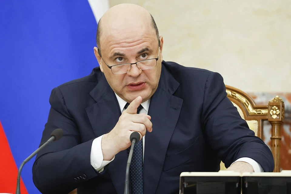 Как рассказал премьер, доходы федерального бюджета за первое полугодие оказались выше прогнозных на 135 млрд рублей. Фото: Дмитрий Астахов/POOL/ТАСС