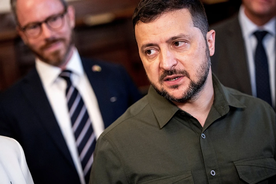 Зеленский объявил, что готов провести выборы, но при соблюдении ряда условий.