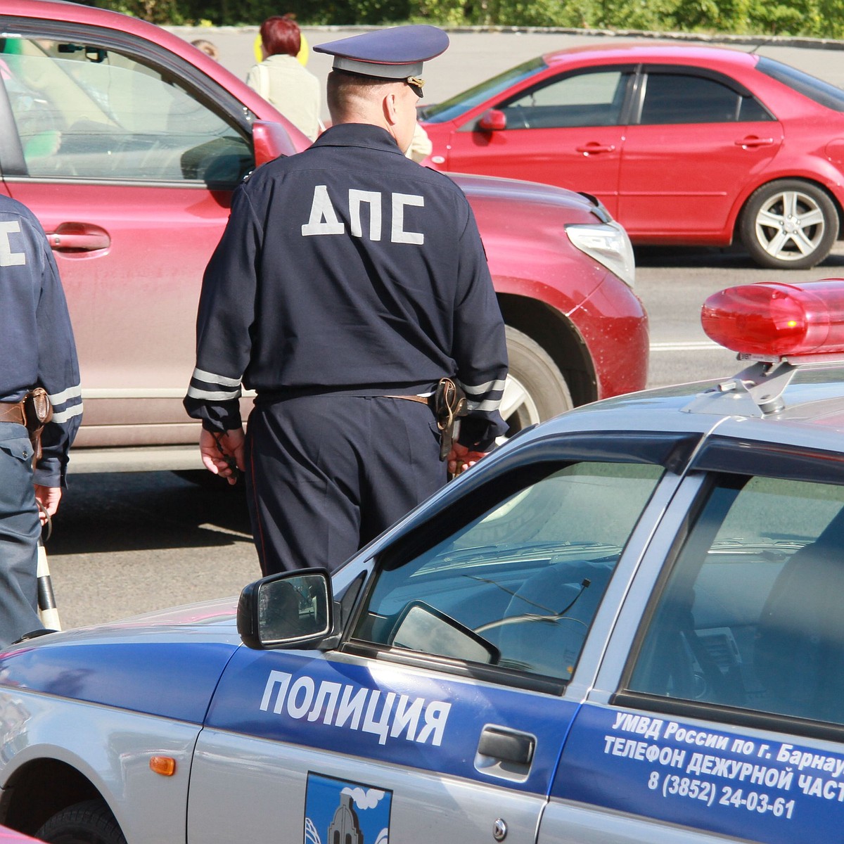 В Барнауле ограничили движение на улице Никитина из-за падения автовышки -  KP.RU