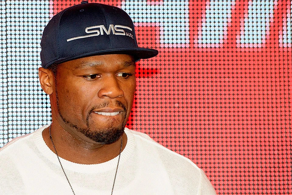 TMZ: Рэпер 50 Cent швырнул микрофон в толпу и разбил голову фанатке