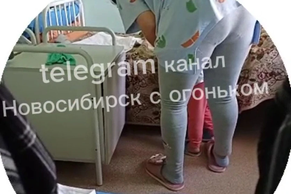 Мать несколько раз со всей силы ударила малышку. Фото: стоп-кадр из видео «Новосибирск с огоньком»