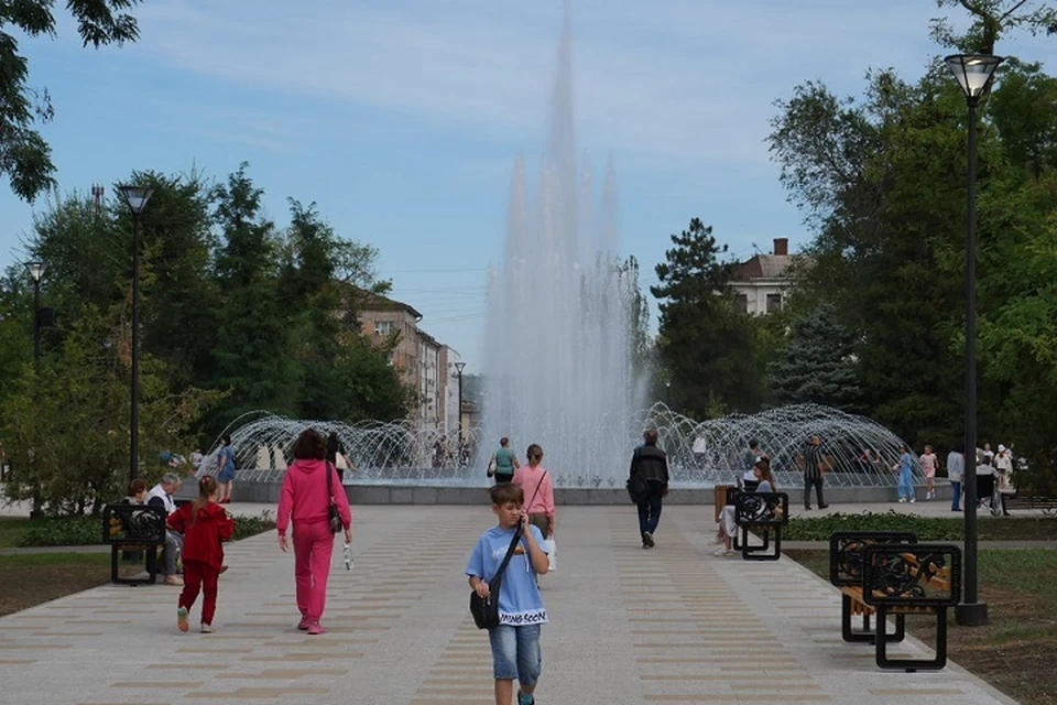 Администрация Луганска призывает жителей не купаться в городских фонтанах. Фото - администрация Луганска