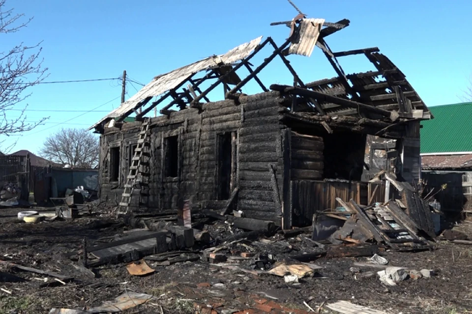 Мужчина отомстил знакомым, спалив их дом дотла