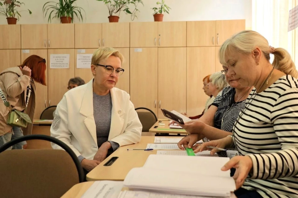 Глава города приняла участие в выборах. Фото: Елена Лапушкина