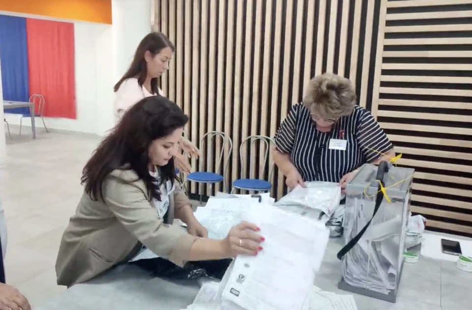 Избиркомы ДНР начали подсчет голосов. Фото: кадр из видео Андрея Трубецкого