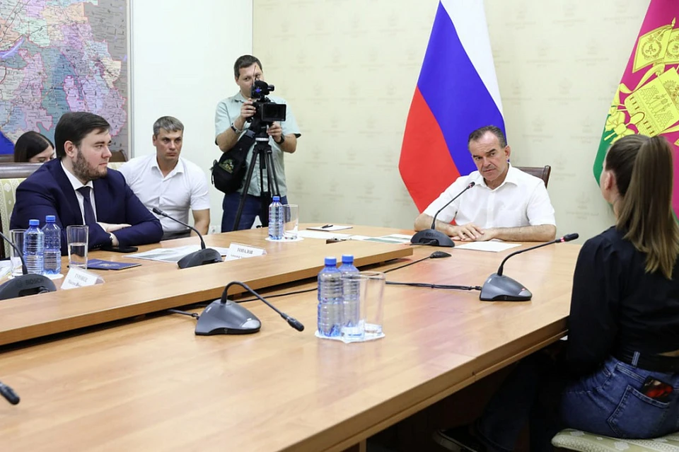 Губернатор Кубани провел личный прием граждан. Фото: пресс-службы администрации Краснодарского края.