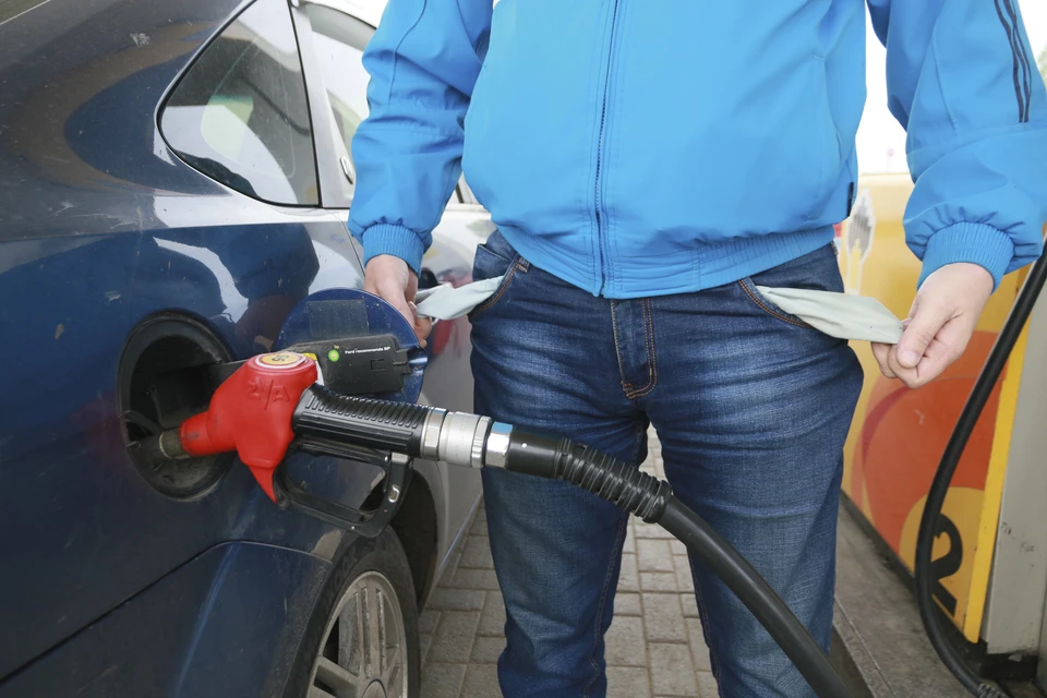 Служба проанализирует цепочку ценообразования на бензин