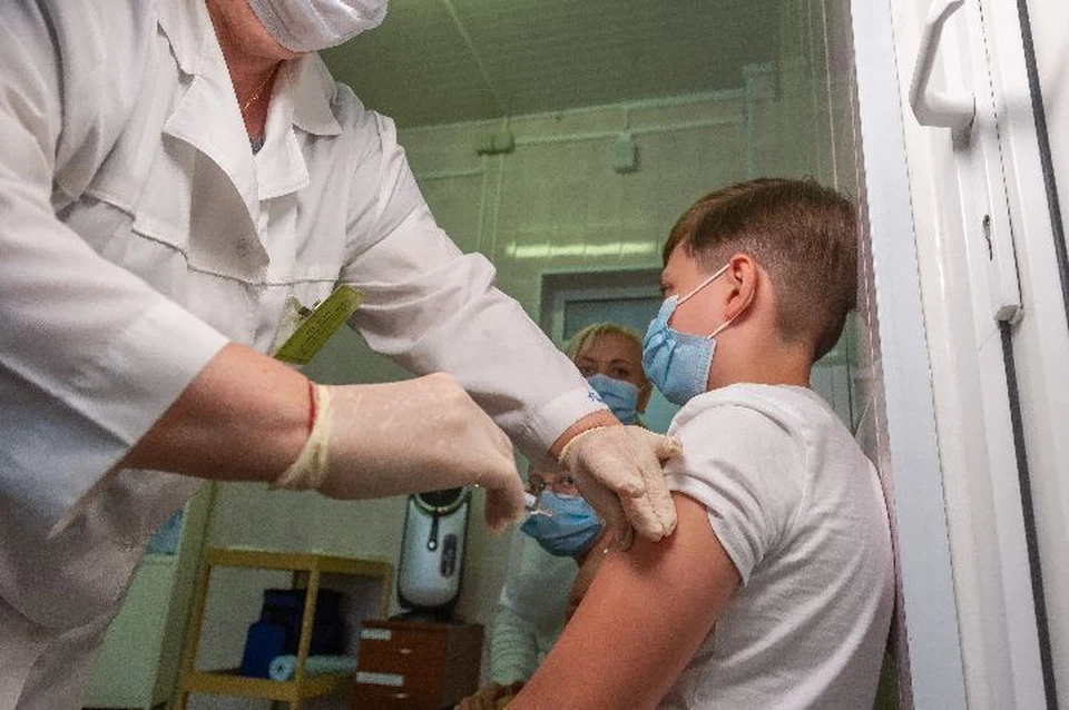 В школах и детских садах Костромы началась вакцинация от гриппа.