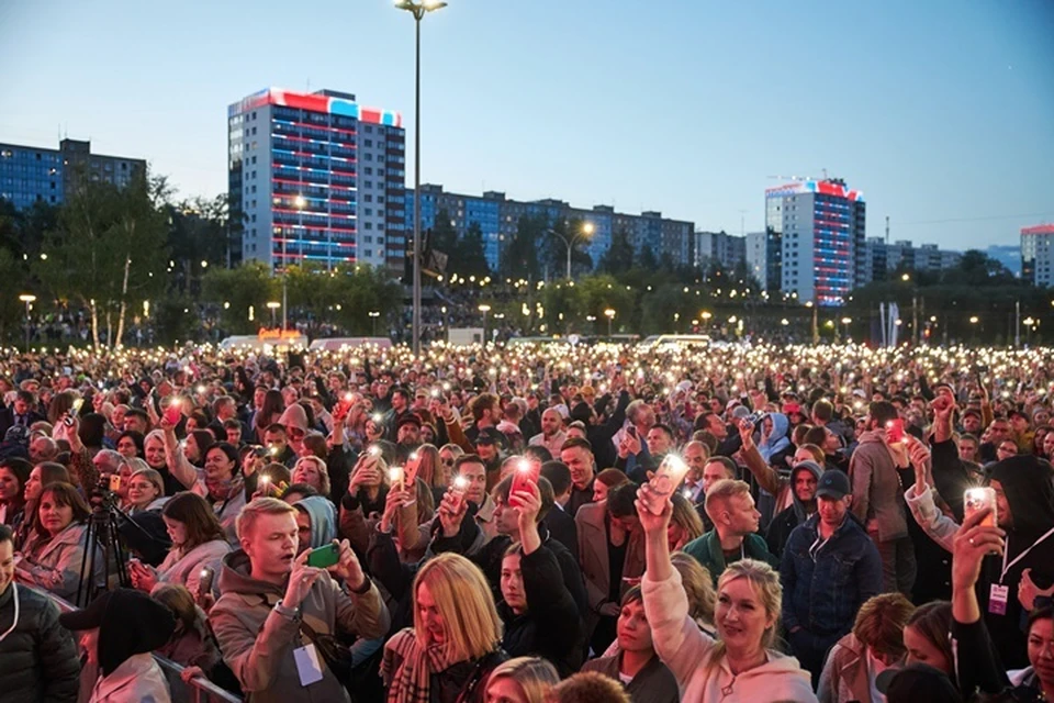 В Азове собирались провести концерт на Петровской площади.