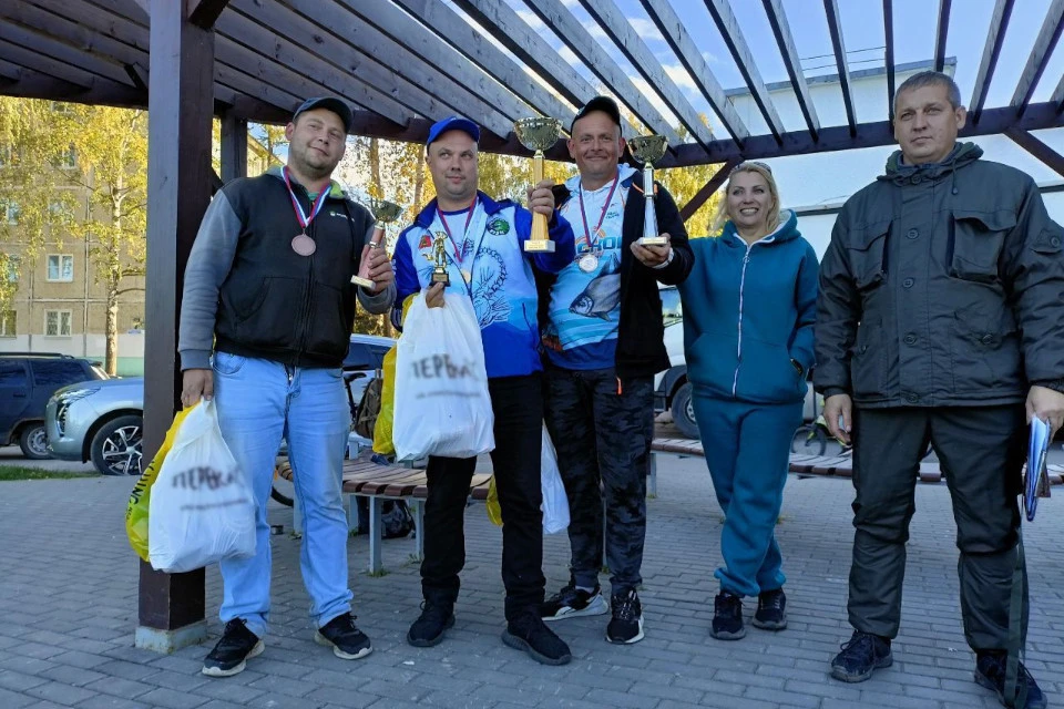Победители городского чемпионата по ловле рыбы. Фото: администрация Твери