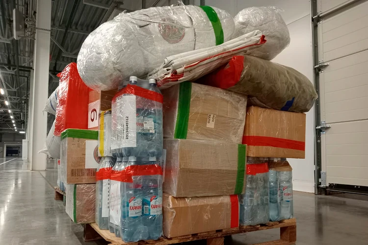 Общественная палата Новосибирской области отправила в Луганск и Донецк две 20-тонные фуры с гуманитарным грузом