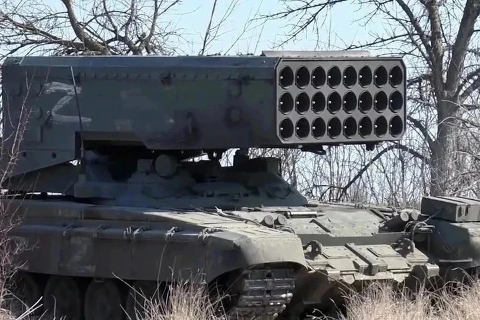 Российские тяжелые огнеметные системы «Солнцепек» сожгли диверсантов Вооруженных сил Украины, которые пытались переправиться через Днепр