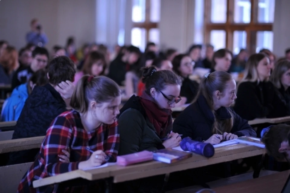 В Иркутской области продолжаются ежемесячные выплаты талантливым студентам