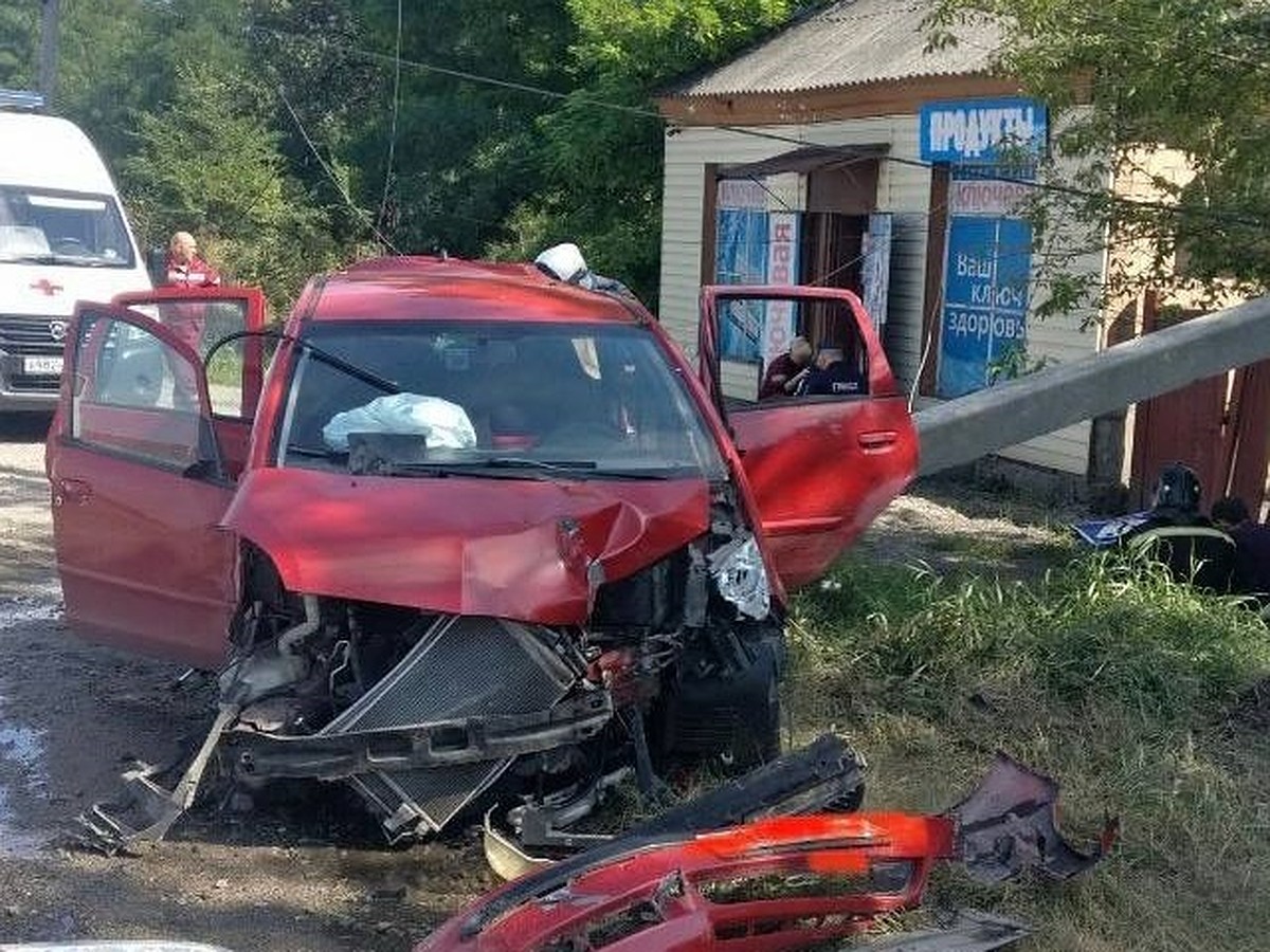 Один погиб и двое человек пострадали в ДТП в ЛНР - KP.RU