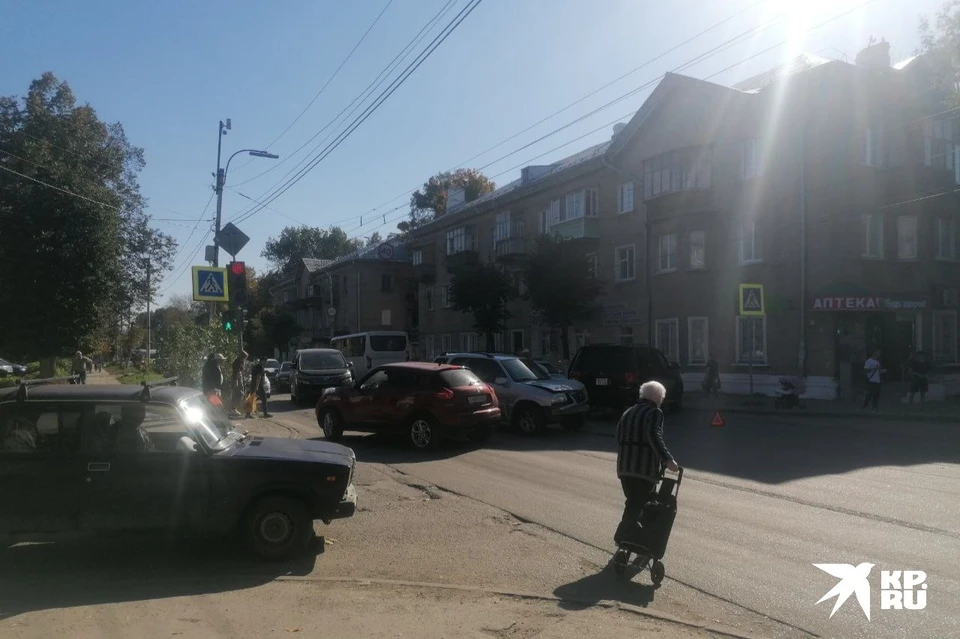 В аварии на улице Октябрьской в Рязани пострадал водитель.