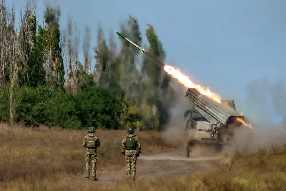 Российские военные отправляют противнику огненный ответ Фото: Александр Полегенько/ТАСС